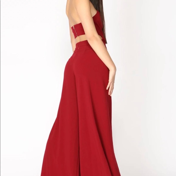 NWT Beautiful Jumpsuit - Picture 3 of 4